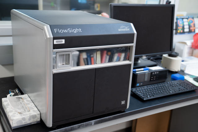 Amnis FlowSight – Imaging Flow Cytometer | Flow Cytometry Facility ...